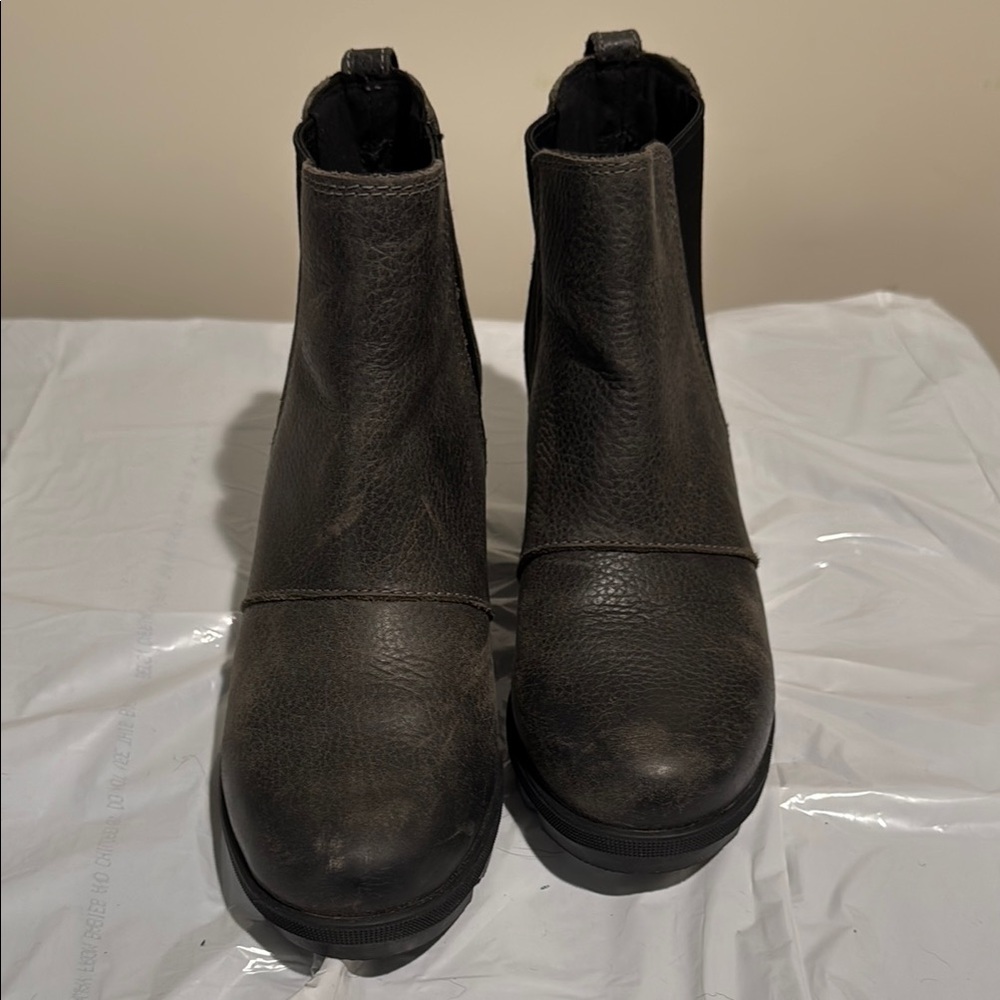 Sorel Joan of Arctic Chelsea Wedge Boot Charcoal Grey  Women’s size 7